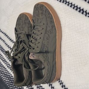 Puma green